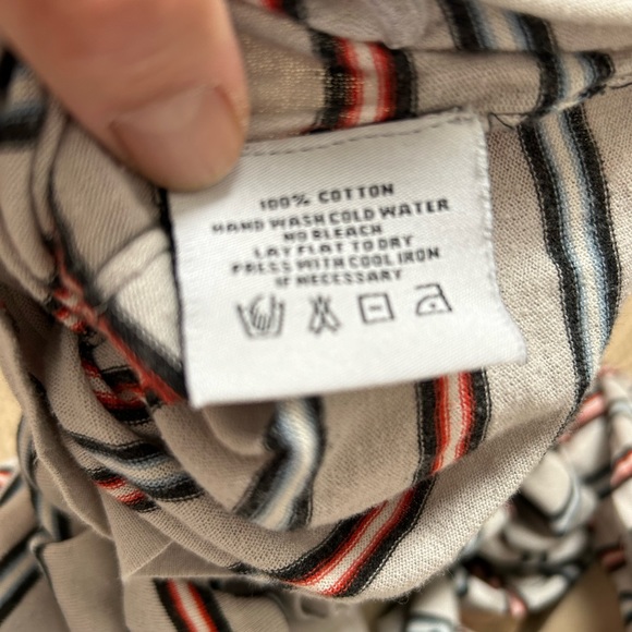 Modern Amusement Light Knit Sweater - Picture 6 of 8